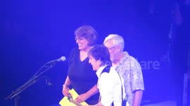Marriage proposal at Paul McCartney concert