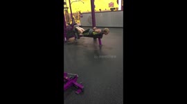 Unorthodox gym technique doesn't go down swimmingly