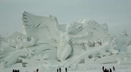 Giant snow sculptures displayed at world's largest winter fair in China