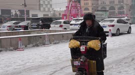 Bike blankets - the must-have accessory for the Chinese winter