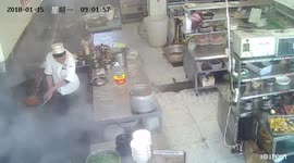 Pressure cooker explodes in China hotel kitchen