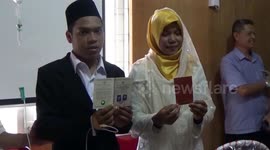 Sick man marries girlfriend he met on Facebook while in hospital