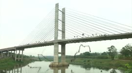 245 daredevils jumped together off a bridge in Hortolandia for the 2st time, breaking the wolrd record again. Sao Paulo, Brazil