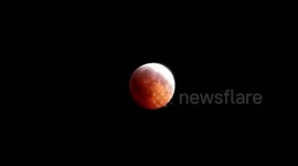 Spectacular super blue blood moon time-lapse seen from Kansas
