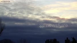 TIMELAPSE-High winds yesterday at London Heathrow