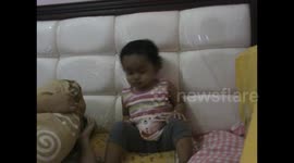 baby is very sleepy while sitting