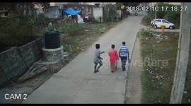 Brazen necklace robberies shock Indian city