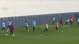 Hilarious! Leroy Sane's brilliant reaction to being nutmegged in training