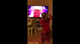Kid Dancing to McDonalds Advert Funny