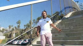 man cuts off his dreadlocks for cancer cure and sets a world record in santa monica