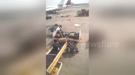 Newsflare Edit - Very Bad LAX Baggage Handler with Alaska Airlines