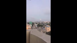 #explosion #mogadishu after some gun fights a huge explosion heard near villa Somalia https://t.co/nte1ja01Xd
