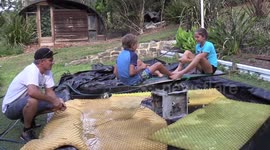 Dad builds spinning ride in wading pool for his kids
