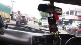 Bad drivers broke through traffic raids