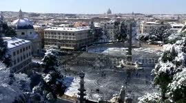 Rare snowfall blankets Rome - and Vatican - in beautiful white