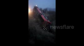 Lorry crashes into coach killing six in northern China