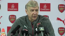 Wenger in tetchy exchange over Arsenal future