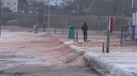 4K - Man Gets Foamed As Beast From The East Hits Devon