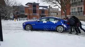 Motorists stuck as snow causes havoc in Lincolnshire