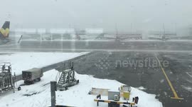Glasgow airport closed due to snow