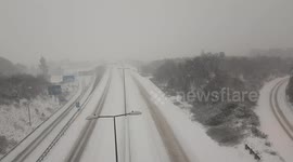 Severe snowfall affecting M5 Motorway Exeter. No rush hour today!