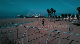 Dangerous Balancing Skills at Santa Monica Beach