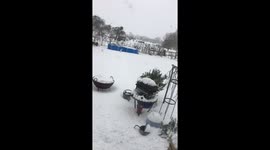 Snow duck train