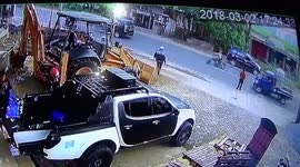 Motorcyclists lost control as they drove in high speed to fall and die