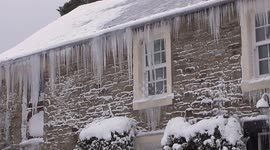 Video shows UK home adorned with beautiful icicles