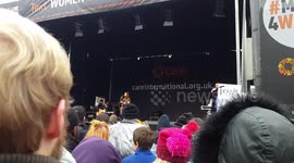 Sophie Ellis-Bextor sings at Woman's March 2018