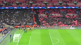 Juventus celebrates after advancing to the quarterfinals of Champions League