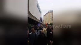 Newsflare Edit - Piquete informativo frente al Corte Inglés en Sevilla (España) durante la Huelga Feminista #WomensDay
