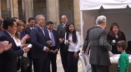 Colombian People votes in congressional elections