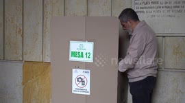 Colombian People votes in congressional elections