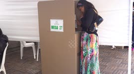 Colombian People votes in congressional elections