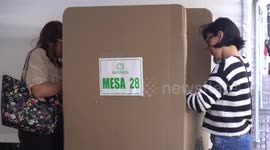 Colombian People votes in congressional elections