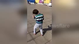 Newsflare Edit - dancing child