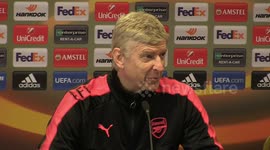 Wenger makes light of Mertesacker's retirement plea