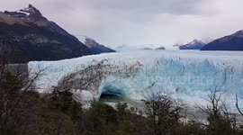 Ice tunel of Perito Moreno is falling!!!