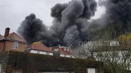 Huge blaze at Hove seafront industrial estate full video