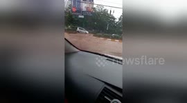 Newsflare Edit - Heavy flooding disrupts traffic in Nairobi