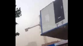 Strong winds hit central China