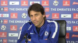 Conte seemingly not impressed with Morata form