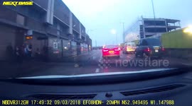Land Rover Driver cuts me up at last second and doesn't indicate.