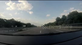 A truck who drive i urgence lane