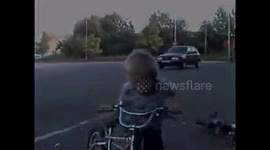Young Chav Kids Try To Start Fight With BMXers - Doesn't Work.