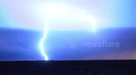 2.5 Minutes of Spectacular Lightning: Mother Nature's Grand Finale