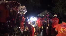 Thai bus crash kills 18 tourists after 'brakes failed'