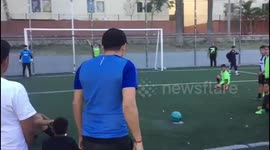 Best penalty EVER! Street footballer schools keeper with audacious backheel