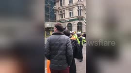 Newsflare Edit - Bomb disposal experts deal with false alarm at London's Gherkin building